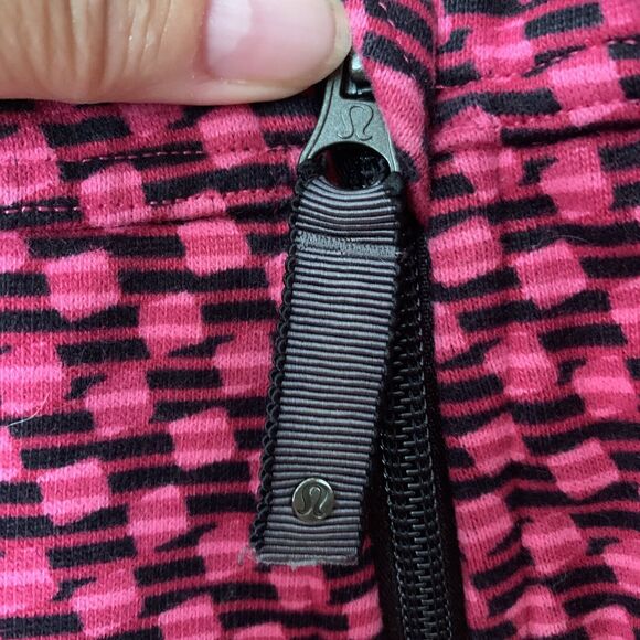 Lululemon Athletic Jacket Sz 6 Pink Black High Neck Full Zip Stretch Pockets B4 - Picture 3 of 5